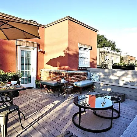 Sprawling Penthouse With Rooftop Deck Blocks From The River Apartamento